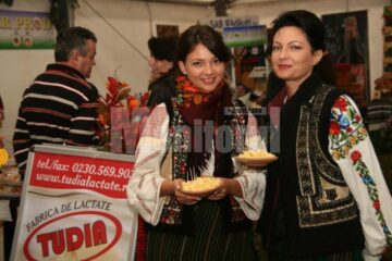Eveniment: „Zilele Agricultorului”, debut sub semnul ploii