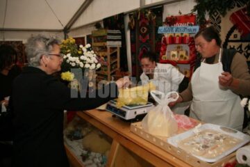 Eveniment: „Zilele Agricultorului”, debut sub semnul ploii