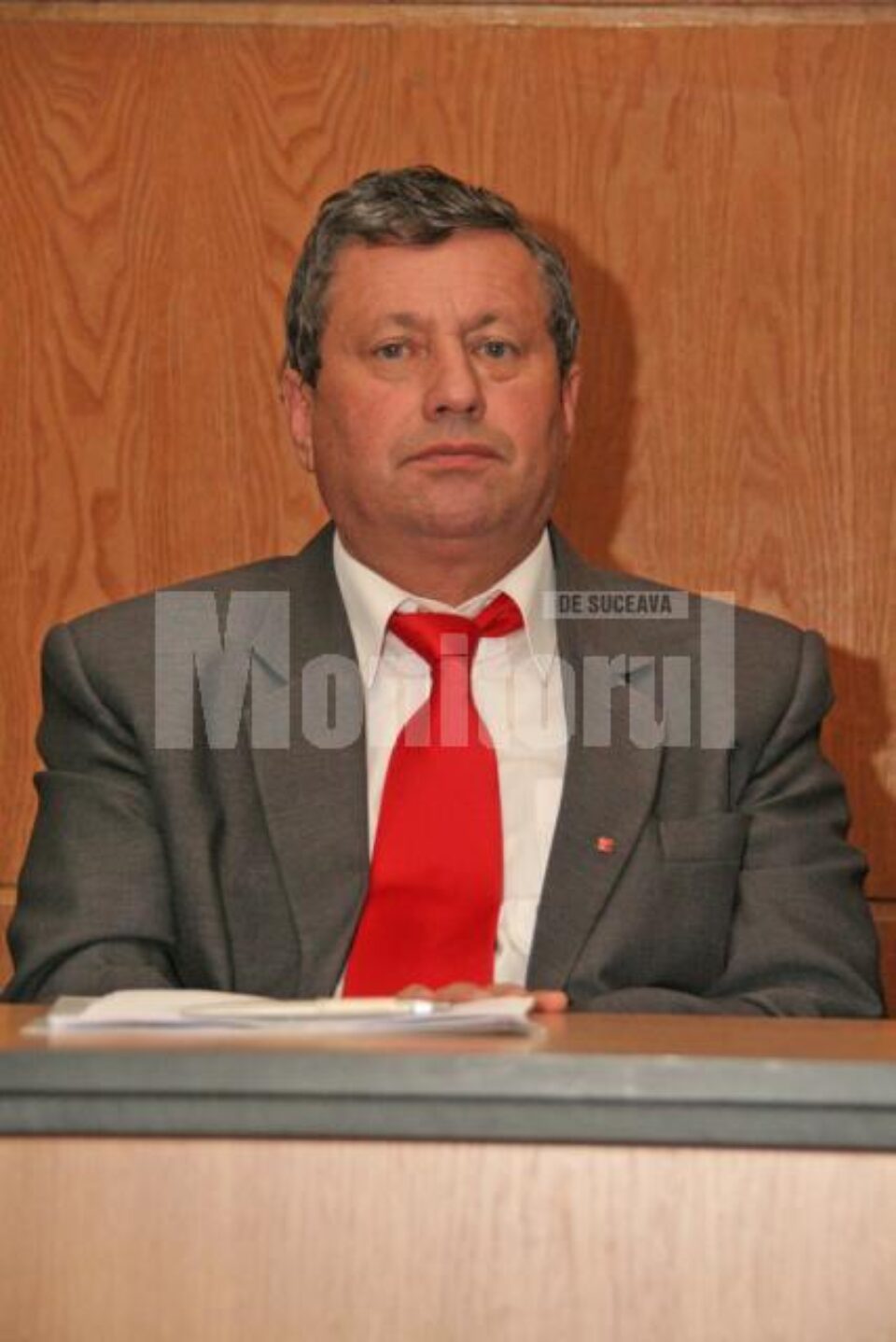 Girigan și Huțanu au scăpat momentan de demitere