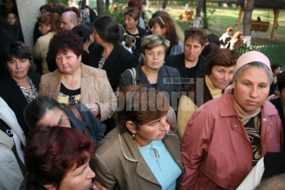 Tensiuni: Asistenții maternali amenință că-și vor abandona copiii luați în plasament