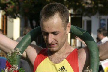 Atletul Silviu Casandra a adunat un braț de medalii