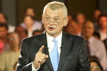 Sorin Oprescu: "Succesul nostru ar însemna eșecul lor". Foto: MEDIAFAX