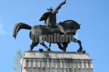 Simbol: Proiect de refacere a statuii ecvestre a lui Ștefan cel Mare