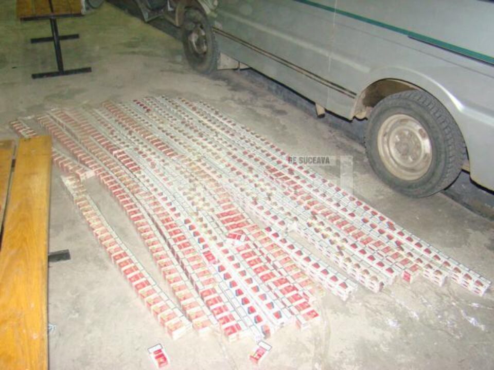 Poliția de Frontieră: Păgubit, amendat și cu microbuzul confiscat