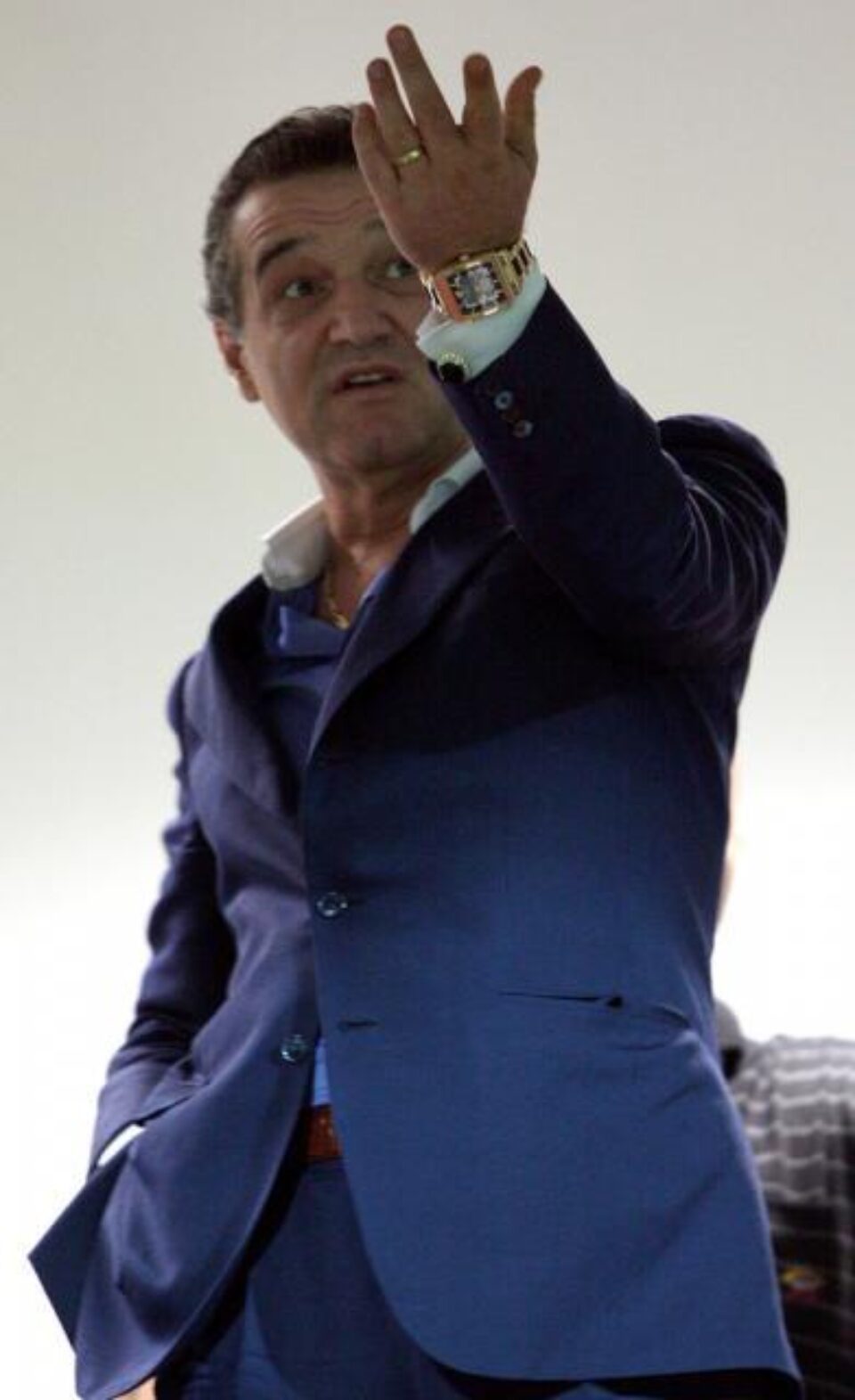 Gigi Becali: „Nu o să intre nici un rapidist în Ghencea, țiganii să se ducă la ei acasă să înjure!”. Foto: MEDIAFAX