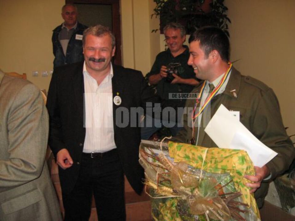 Valerian Solovăstru și Vasile Cârdei, cel mai bun pădurar al României