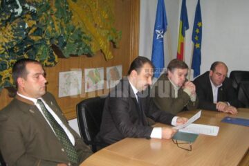 Rocadă: Schimbare discretă de conducere la Direcția Silvică Suceava