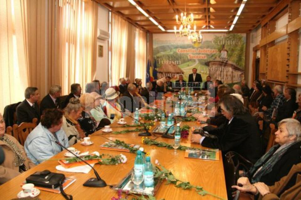 Sărbătoare: Elita dansului și cântecului bucovinean, la aniversarea Ansamblului „Ciprian Porumbescu”