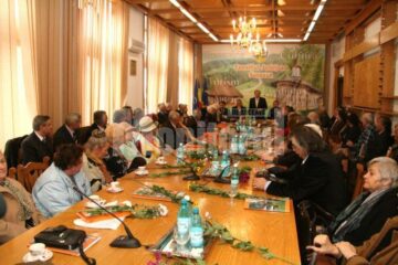 Sărbătoare: Elita dansului și cântecului bucovinean, la aniversarea Ansamblului „Ciprian Porumbescu”
