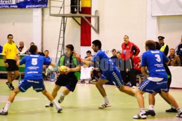 Handbal: Universitatea a câștigat la scor în fața Brașovului