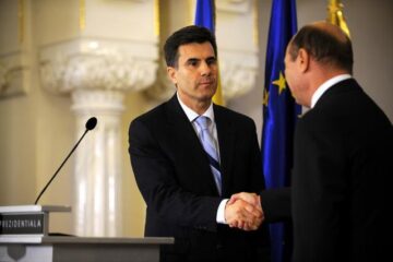 Premierul desemnat, Lucian Croitoru, alături de președintele Băsescu. Foto: MEDIAFAX