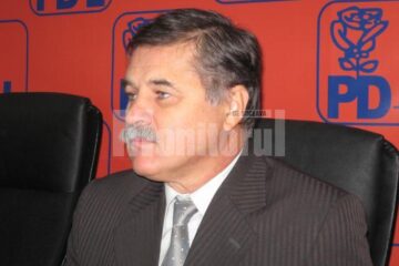 Contre: Seredenciuc îi arată „cartonașul portocaliu” lui Iordache