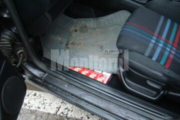 Șoferul ascunsese țigările și sub preșuri