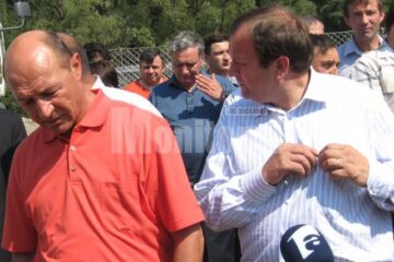 Vacanță activă: Flutur și-a luat concediu de la Consiliul Județean pentru a-i face campanie lui Băsescu