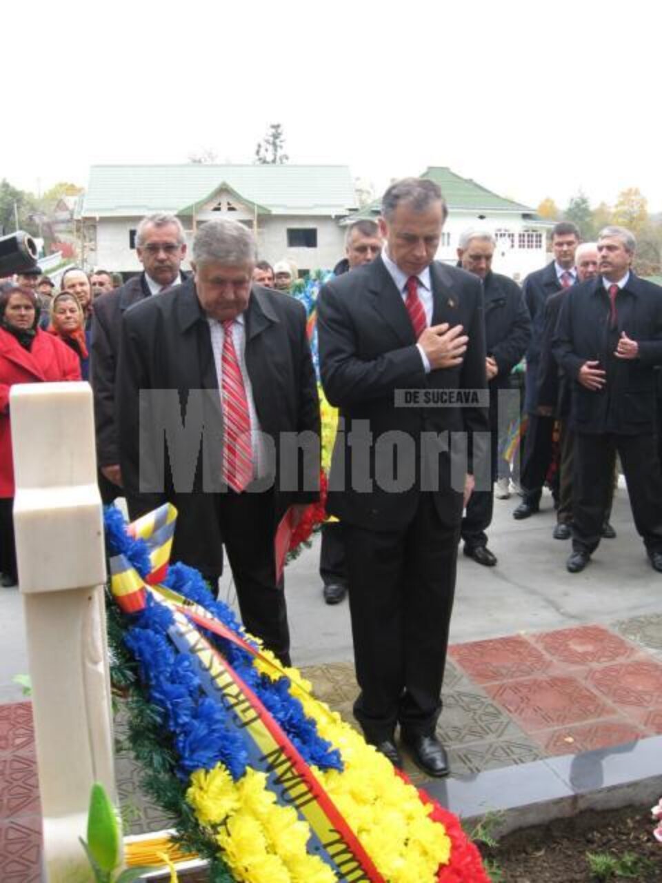 De Ziua Armatei: Geoană a depus o coroană de flori la mormântul eroului Ioan Grosaru