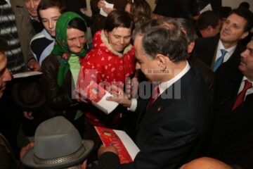 Campanie: Geoană vrea să câștige alegerile după „pârjolul portocaliu” de la Suceava, Botoșani și Neamț