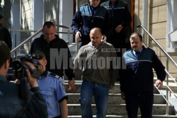 Constantin Lucian Costea (stânga) și Ioan Pitic (dreapta)