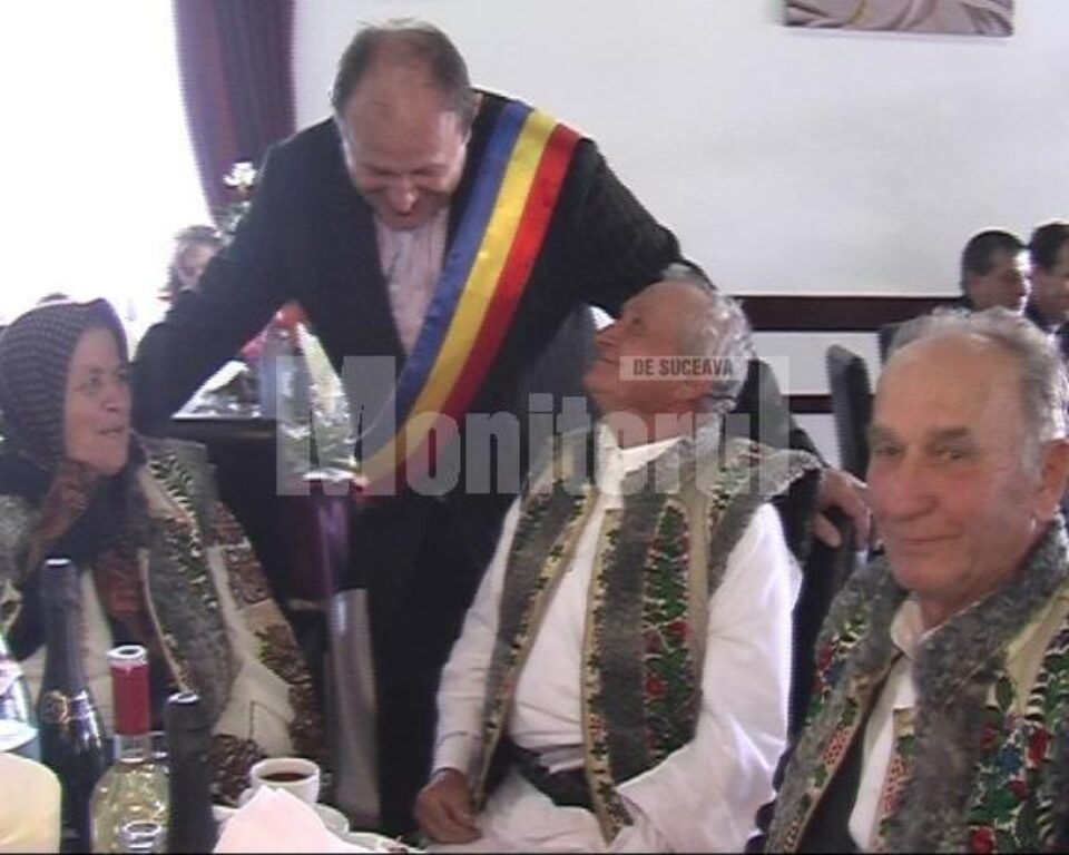 Omenie: Primarul de Șcheia, naș de meserie Omenie: Primarul de Șcheia, naș de meserie