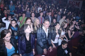 Grasu XXL a ridicat sala in picioare