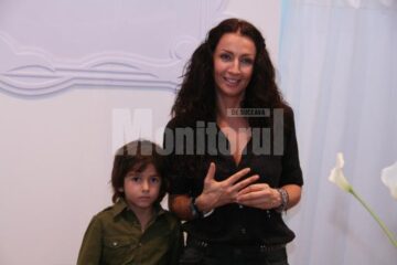 Ayan și Mihaela Rădulescu au inaugurat ieri magazinul Picioru’ Gras din Iulius Mall