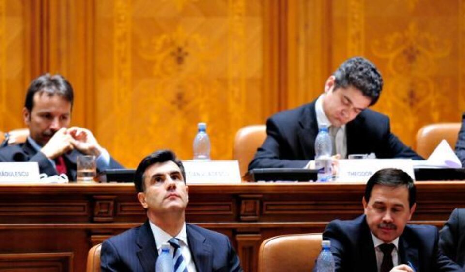 Lucian Croitoru, la ședința comună a Parlamentului României. Foto: MEDIAFAX