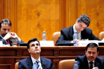 Lucian Croitoru, la ședința comună a Parlamentului României. Foto: MEDIAFAX