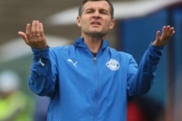 Sabău are o singură înfrângere în Liga I, dar suporterii îi cer demisia Sabău are o singură înfrângere în Liga I, dar suporterii îi cer demisia