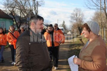 Campanie: „Caravana portocalie” apasă pe accelerație