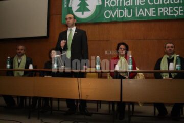 Candidatul Partidului Ecologist Român (PER) la Președinția României, Ovidiu Iane, s-a întâlnit, ieri, cu câteva zeci de suceveni