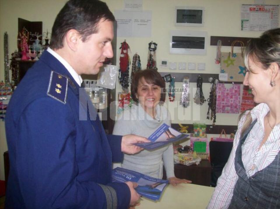 Campanie: Pliante împotriva fraudei electorale, împărțite în mall-urile din Suceava