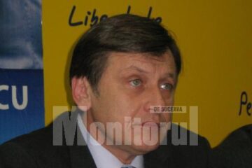 Sucevenii vor primi, zilele aceasta, o nouă scrisoare din partea liderului PNL, Crin Antonescu