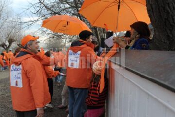Caravana PD-L a poposit ieri în localitățile Udești și Verești