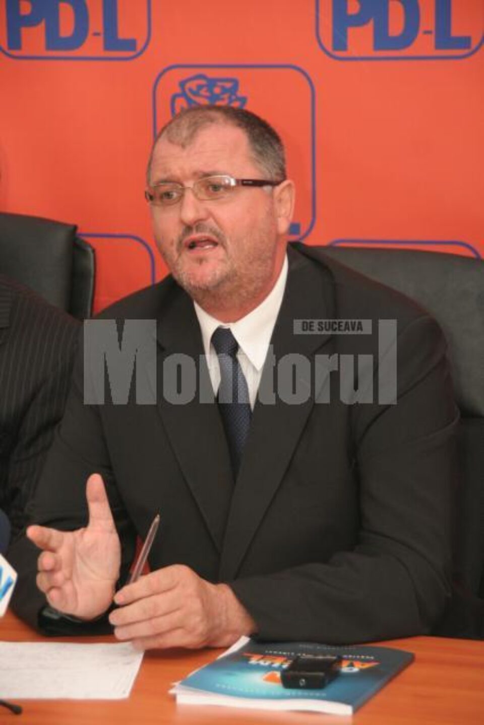 Prim-vicepreședintele Organizației Județene a PD-L, senatorul Orest Onofrei