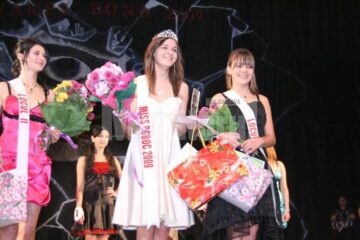 Miss Boboc Maria Uțică, Ana Zaharia, locul I și Antonela Holca, locul II