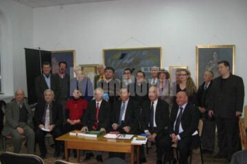 Fotografie de grup, juriul si premiantii celei de-a XV-a editii a Premiilor FCB