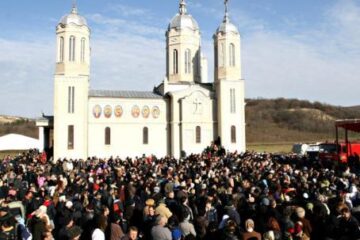 Biserica Mănăstirii Peștera Sfântului Apostol Andrei, din localitatea Ion Corvin, județul Constanța. Foto: MEDIAFAX