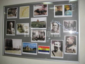 Panou cu imagini din expozitie
