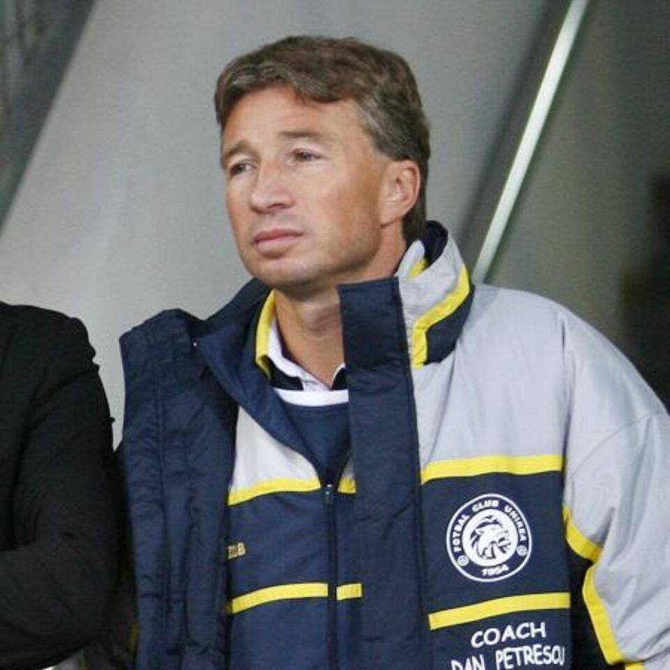 Dan Petrescu, antrenorul Scoției?