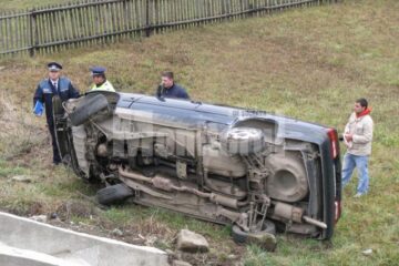 Agentul Lucian Niga, al treilea de la stânga la dreapta