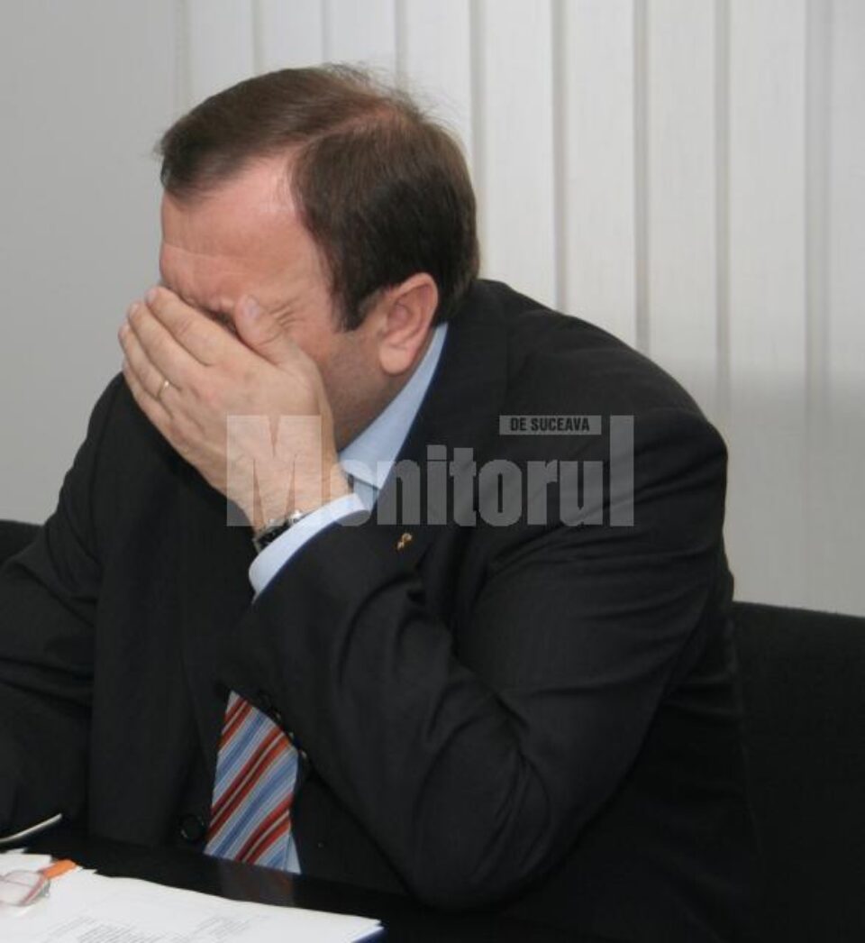 Poziție: Flutur dezminte că staff-ul PD-L ar fi avut vreo casetă cu Geoană Poziție: Flutur dezminte că staff-ul PD-L ar fi avut vreo casetă cu Geoană