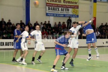 Handbal: Universitatea pierde în fața Reșiței la două goluri