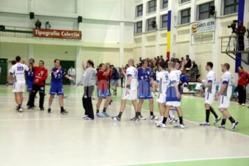 Handbal: Universitatea pierde în fața Reșiței la două goluri