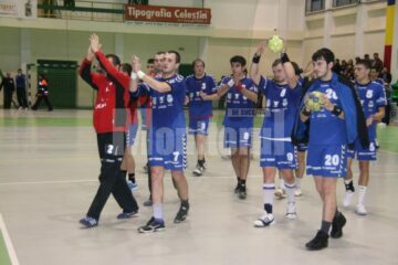 Handbal: Universitatea pierde în fața Reșiței la două goluri