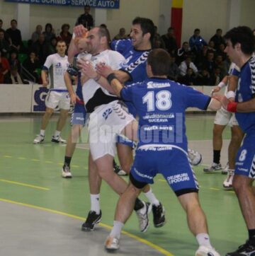 Handbal: Universitatea pierde în fața Reșiței la două goluri