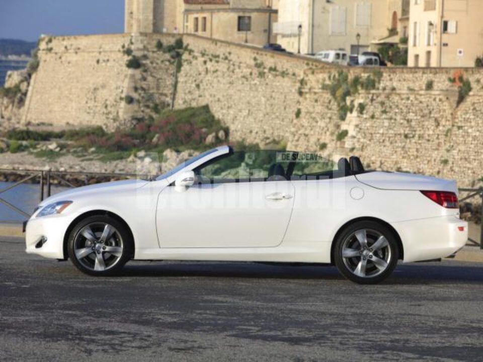 Lexus IS 250C