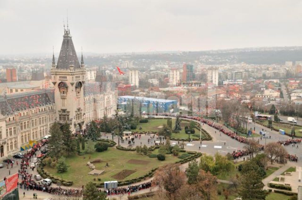 Acțiune – simbol în semn de solidaritate cu persoanele infectate cu HIV/SIDA
