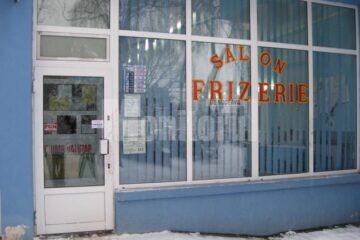 Frizeria din Areni are „clienți” și noaptea