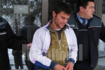 Dorel Oprea, al cincilea arestat din grupare, adus la Parchetul de pe lângă Judecătoria Suceava