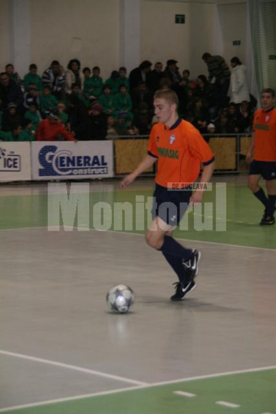 Mihai Roman a îmbrăcat din nou tricoul Cetății, într-un meci demonstrativ Mihai Roman a îmbrăcat din nou tricoul Cetății, într-un meci demonstrativ