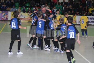 Succes: 500 de copii, la a treia ediție a Cupei Moș Crăciun la minifotbal